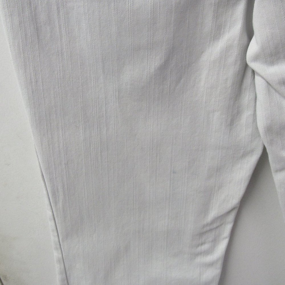 Liz Claiborne White Jeans Size 10 - Picture 14 of 16